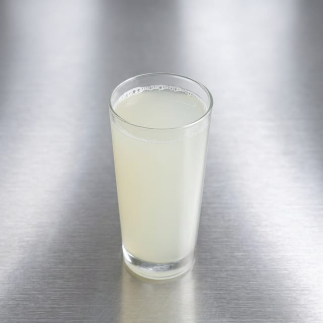 Lisa's Lemonade - 32oz Fresh Lemonade.